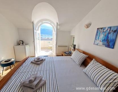 VILLA MALINIC - BUDVA CENTER, ROOM WITH SEA VIEW, private accommodation in city Budva, Montenegro - 1684868287-viber_slika_2023-05-23_08-56-07-518