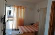 Студио с тераса в Apartmani Bojanovic Ana, частни квартири в града Sutomore, Черна Гора