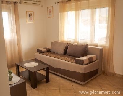 Appartamenti N&M, Appartamenti N&M, alloggi privati a Lastva Grbaljska, Montenegro - Dnevna soba