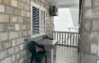Trokrevetni prvi sprat u Apartmani Bojba&scaron;a, privatni smeštaj u mestu Meljine, Crna Gora