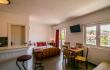 v Studio apartmani,apartman sa odvojenom spavacom sobom, zasebne nastanitve v mestu Igalo, Črna gora