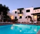 Ioanna Apartments, частни квартири в града Naxos, Гърция