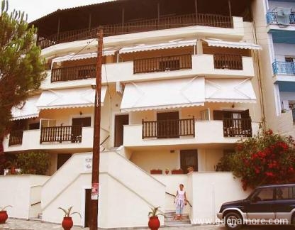 Faros Family Hotel, private accommodation in city Neos Marmaras, Greece - Glavna slika objekta