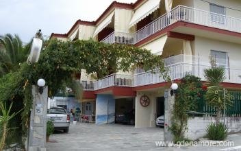 ANESTIS APARTMENTS&ROOMS, private accommodation in city Kavala, Greece