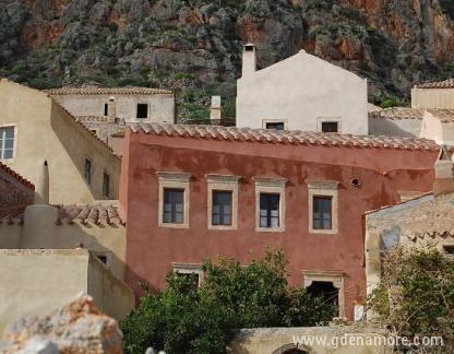 Goulas guesthouse, alloggi privati a Monemvasia, Grecia - The house Goulas