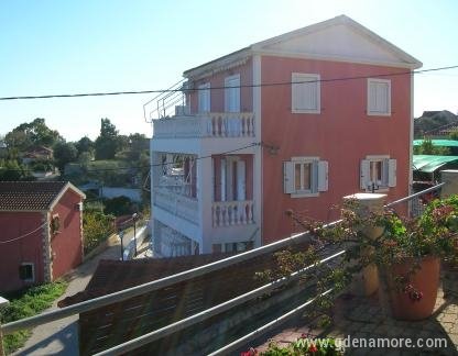Pernari apartments, Privatunterkunft im Ort Kefalonia, Griechenland - PERNARI APARTMENTS