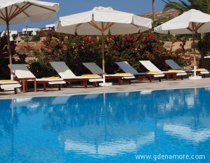 PAROS AGNANTI HOTEL, logement privé à Paros, Gr&egrave;ce - pool