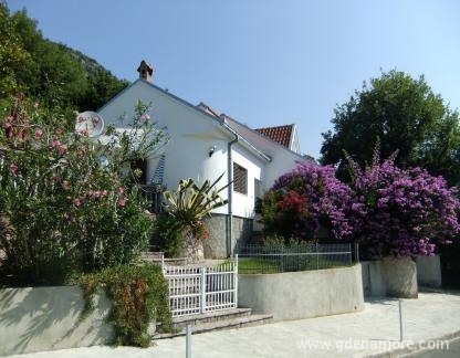 Villa Milena, Privatunterkunft im Ort Kamenari, Montenegro - Izgled Vile Milena