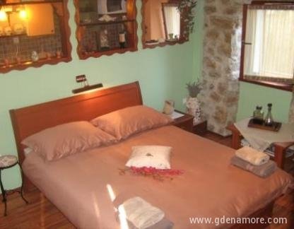 Apartment, private accommodation in city Split, Croatia - Bračni krevet