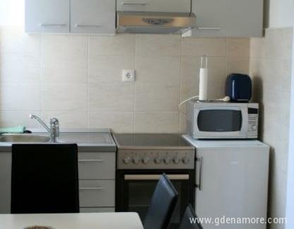 APARTMENTS SNJEŽANA, private accommodation in city Split, Croatia - kuhinja