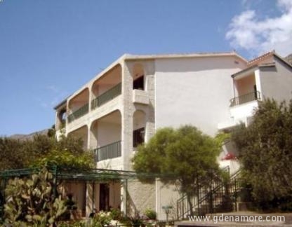 Appartamenti Ribicic Brela, alloggi privati a Brela, Croazia - Apartments Ribičić Brela