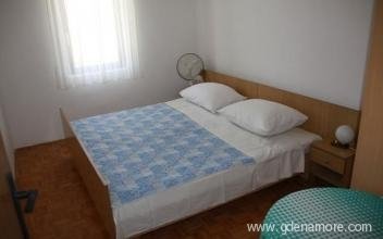 Helsa, private accommodation in city Sukošan, Croatia