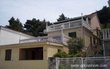Apartments 7 m from the sea for 8 people, private accommodation in city Grebaštica, Croatia