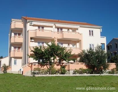 Apartments Meri - Novalja, private accommodation in city Novalja, Croatia - Eksterijer