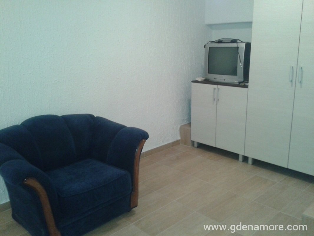 apartmani crna gora petrovac