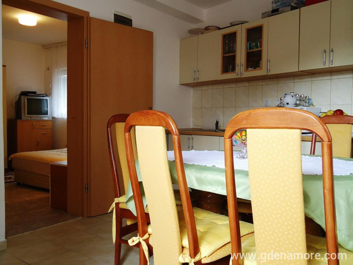 Casa privata Lela-Maja, alloggi privati a Sutomore, Montenegro