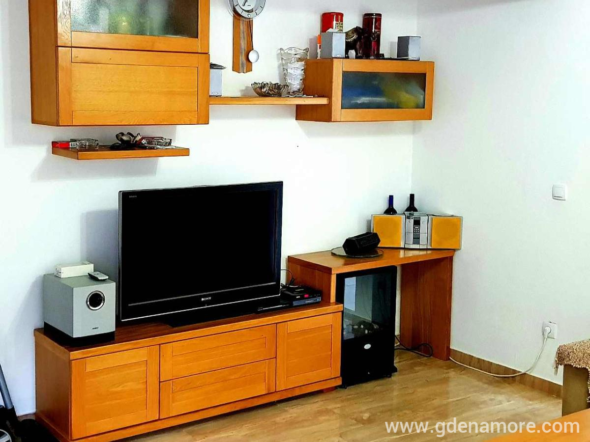 Apartmaji Aro, zasebne nastanitve v mestu Dobre Vode, Črna gora