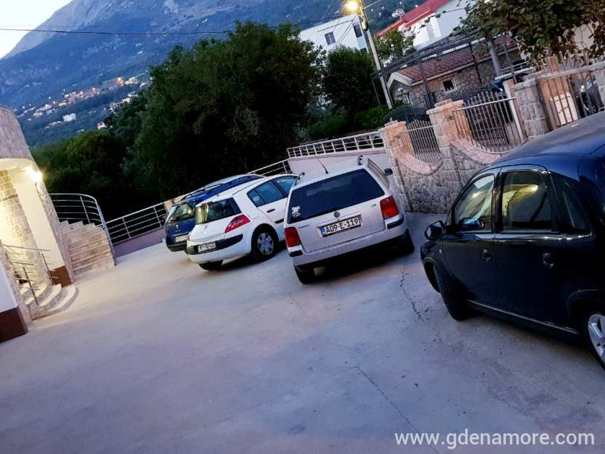 Apartmaji Aro, zasebne nastanitve v mestu Dobre Vode, Črna gora
