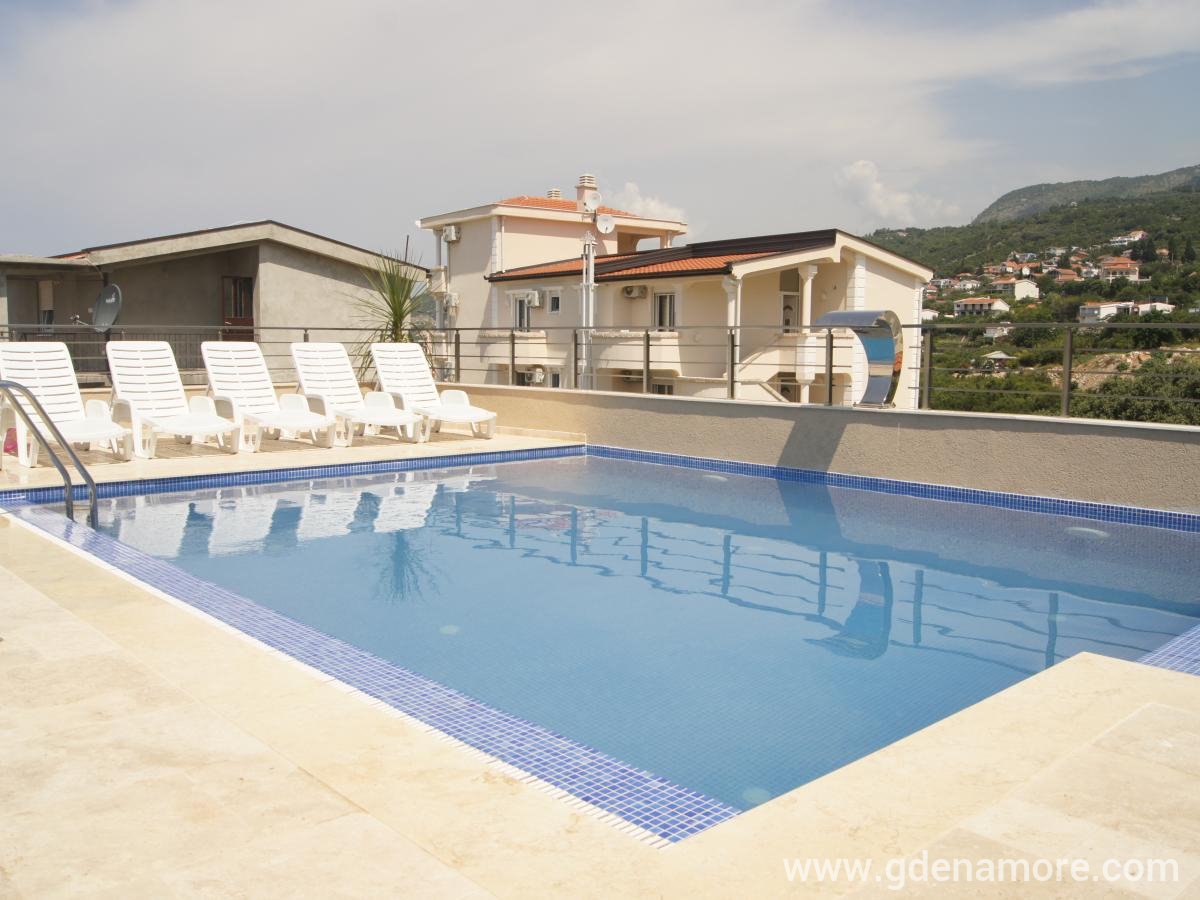 Villa Royale, zasebne nastanitve v mestu Dobre Vode, Črna gora - DSC03061