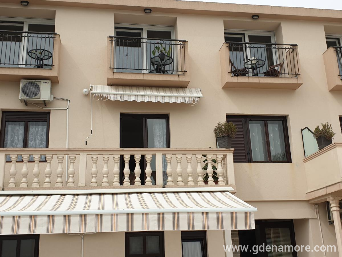 Apartamentos Klakor PS, alojamiento privado en Tivat, Montenegro - 20200517_101853