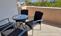 Popović apartmani , privatni smeštaj u mestu Sutomore, Crna Gora