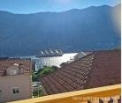 Jankovic apartman - 90 méterre a tengertől, Magán szállás a községben Prčanj, Montenegró