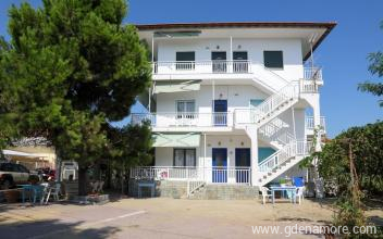 Appartamenti Agapitos, alloggi privati a Nikiti, Grecia