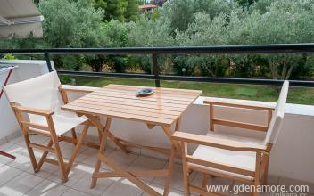 Студия Анагносту, Частный сектор жилья Метаморфоси, Греция