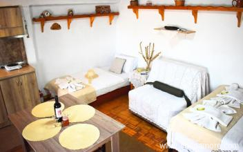 Kastro's View House, private accommodation in city Kastro, Greece