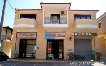 &Delta;&iota;&alpha;&mu;έ&rho;&iota;&sigma;&mu;&alpha; &Mu;&alpha;&rho;&iota;έ&tau;&alpha;&sigmaf;, &epsilon;&nu;&omicron;&iota;&kappa;&iota;&alpha;&zeta;ό&mu;&epsilon;&nu;&alpha; &delta;&omega;&mu;ά&tau;&iota;&alpha; &sigma;&tau;&omicron; &mu;έ&rho;&omicron;&sigmaf; Nikiti, Greece