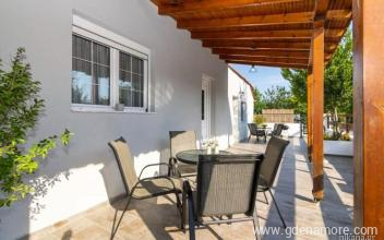 Appartement MK Rustic Stays, logement priv&eacute; &agrave; Neos Marmaras, Gr&egrave;ce