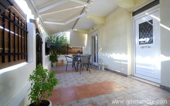 Neapolis Apartments, private accommodation in city Lefkas, Greece