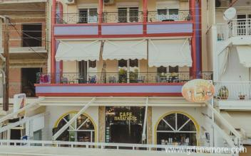 Papagalos Hotel, Privatunterkunft im Ort Neos Marmaras, Griechenland