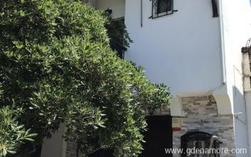 Paris Apartment, private accommodation in city Neos Marmaras, Greece