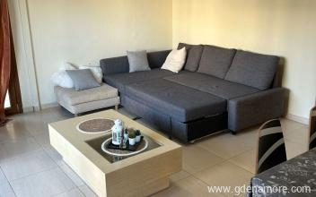 &Delta;&iota;&alpha;&mu;έ&rho;&iota;&sigma;&mu;&alpha; &Pi;&alpha;ύ&lambda;&omicron;&upsilon; &Omicron;&iota;&kappa;&omicron;&gamma;έ&nu;&epsilon;&iota;&alpha;&sigmaf; 2, &epsilon;&nu;&omicron;&iota;&kappa;&iota;&alpha;&zeta;ό&mu;&epsilon;&nu;&alpha; &delta;&omega;&mu;ά&tau;&iota;&alpha; &sigma;&tau;&omicron; &mu;έ&rho;&omicron;&sigmaf; Pefkohori, Greece