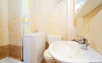 Petra Afitos &Uuml;d&uuml;lőh&aacute;z, Mag&aacute;n sz&aacute;ll&aacute;s a k&ouml;zs&eacute;gben Afitos, G&ouml;r&ouml;gorsz&aacute;g