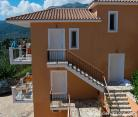 Apartamentos San Lazzaro, alojamiento privado en Nidri, Grecia