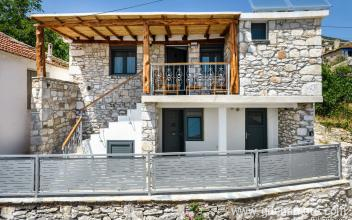 Theros Easy Living Apartman, Mag&aacute;n sz&aacute;ll&aacute;s a k&ouml;zs&eacute;gben Theologos, G&ouml;r&ouml;gorsz&aacute;g