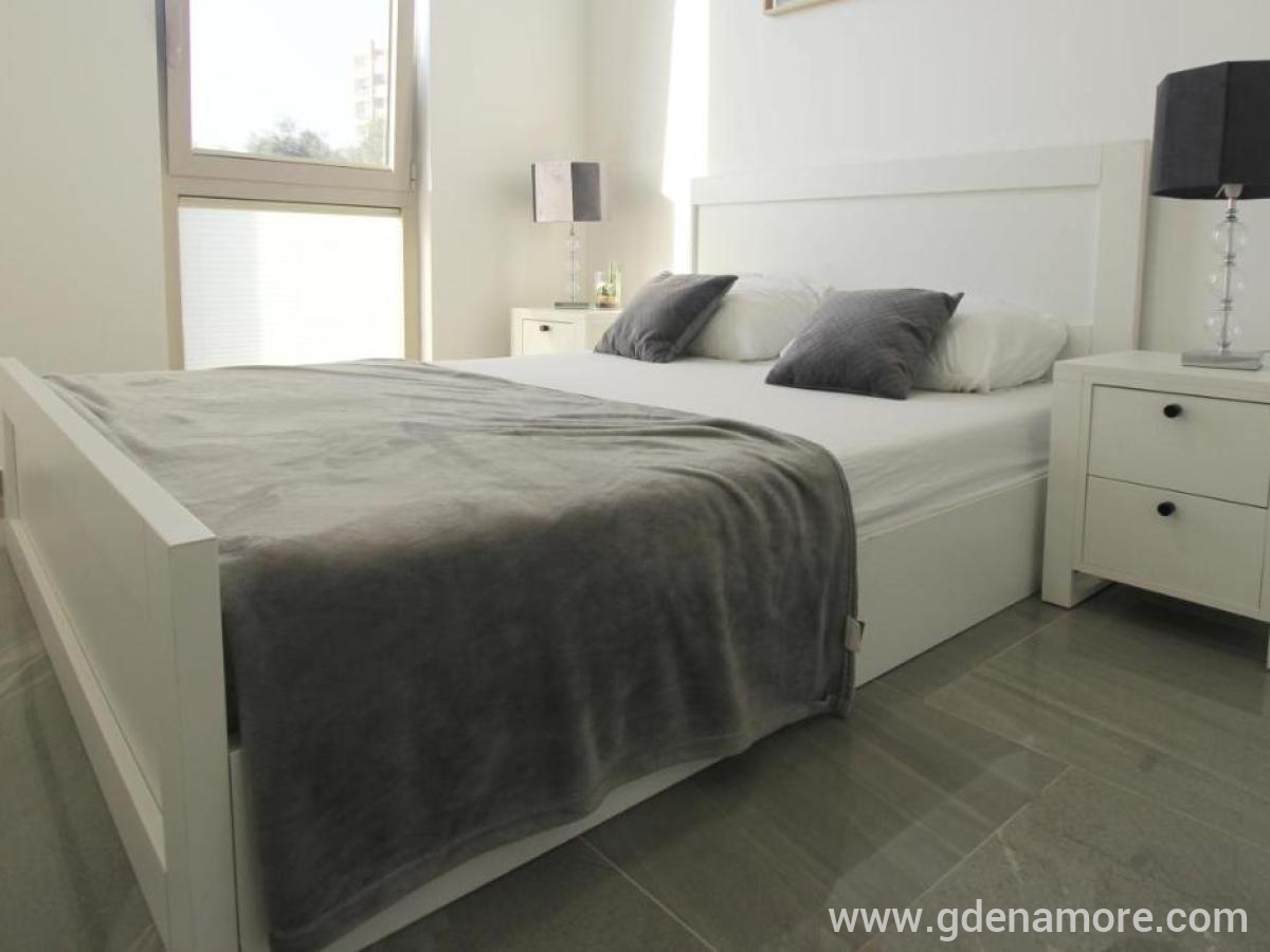 Apartman Dagmara, privatni smeštaj u mestu Rafailovići, Crna Gora - 407419481