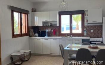 A2-huset, privat innkvartering i sted Nea Potidea, Hellas