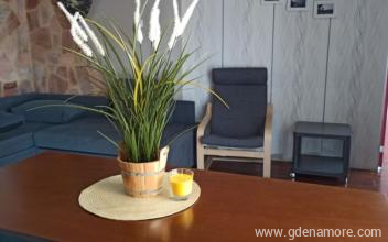 Дом Димитриса, Частный сектор жилья Метаморфоси, Греция