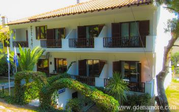 Iraklitsa Hotel, Mag&aacute;n sz&aacute;ll&aacute;s a k&ouml;zs&eacute;gben Psakoudia, G&ouml;r&ouml;gorsz&aacute;g