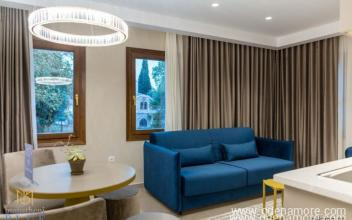 Moustheni K&eacute;k Vend&eacute;gh&aacute;z, Mag&aacute;n sz&aacute;ll&aacute;s a k&ouml;zs&eacute;gben Kavala, G&ouml;r&ouml;gorsz&aacute;g