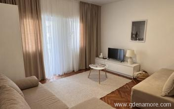 Apartman - Plaza Rafaelo - Konoba Kruso, private accommodation in city Herceg Novi, Montenegro