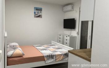 Apartman 1, private accommodation in city Sutomore, Montenegro