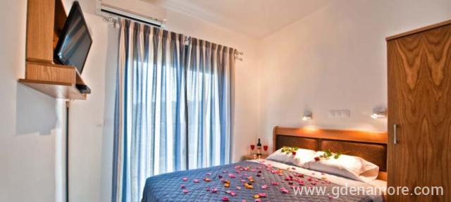 Luxury appartment  in Akti-S, private accommodation in city Sithonia, Greece