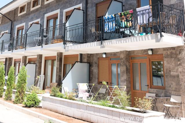 Dvokrevetni apartman in Apartments Trojanovic Obala, private accommodation in city Tivat, Montenegro