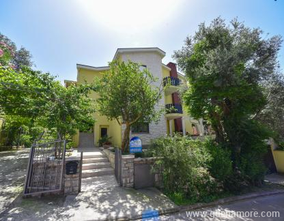 Ferienwohnungen Calenic, Atelier 9, Privatunterkunft im Ort Petrovac, Montenegro - DSC_0326