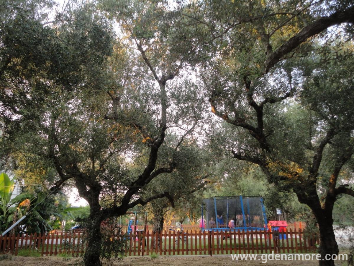 Armonia Studios, zasebne nastanitve v mestu Zakynthos, Grčija - playground