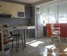 Apartment Nina, private accommodation in city Omiš, Croatia